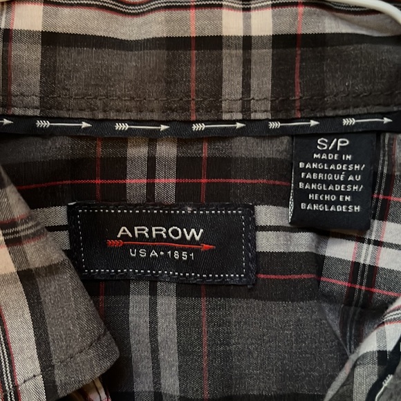 Mens button down dress shirt cotton/polyester. - Picture 2 of 3